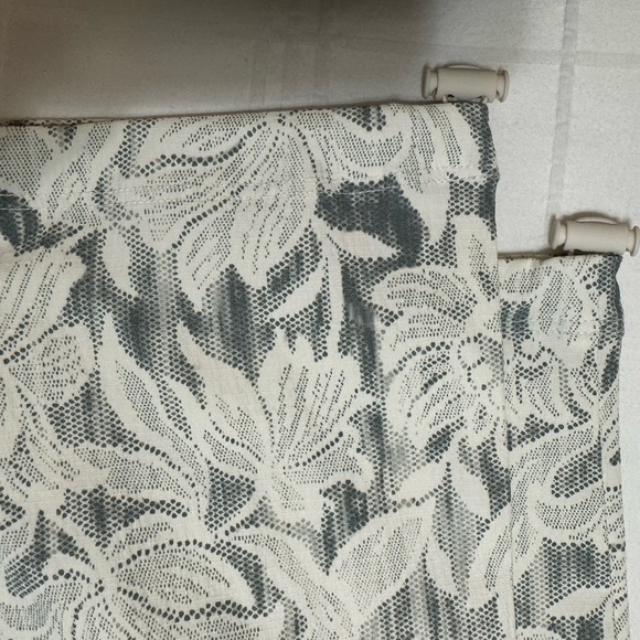 Athleta cargo pants/shorts/capris. Like new size 2 - Picture 8 of 10